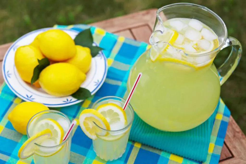 6 Easy Ways To Get Rid Of Your Cocktail Party Hangover