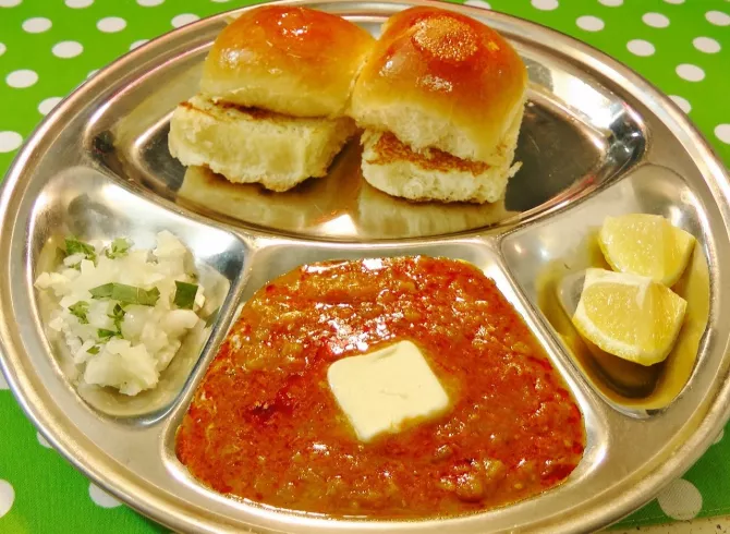 18 Popular And Yummy Indian Breakfasts That Are Actually Very Unhealthy