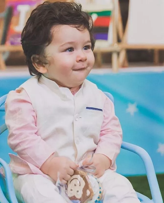 Taimur's First Birthday Celebration Pictures