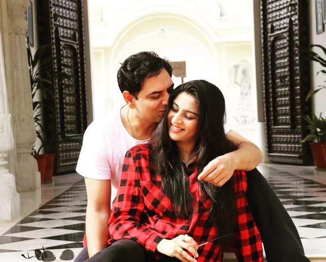 Tv Stars in Live in Relationship