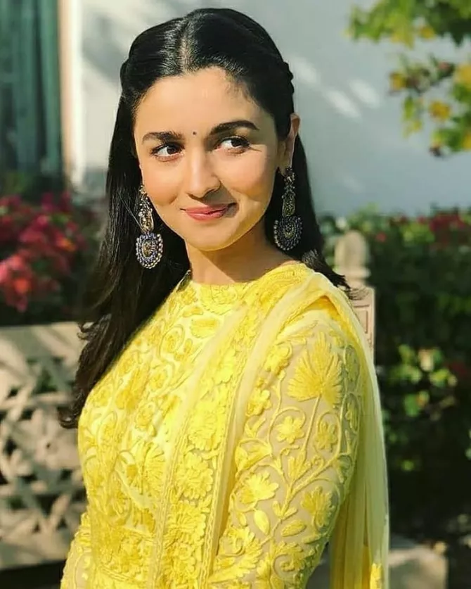 Alia Bhatt Attending Her Best Friend Kripa Mehendi Ceremony