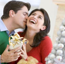 Your Guide to The Perfect Wedding Anniversary Gift