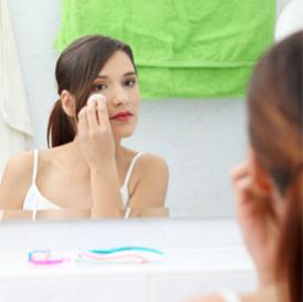 Best Ways to Remove Eye Makeup