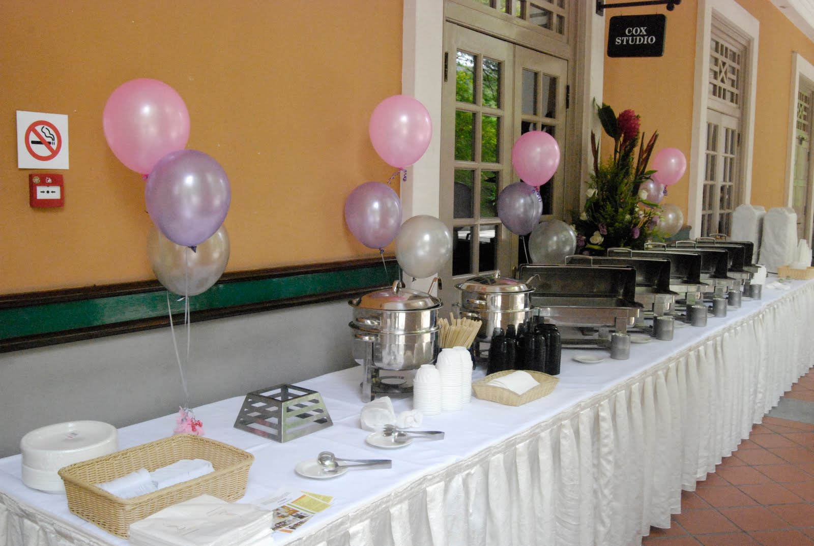Balloons on food station or buffet adds a creative perspective to the entire wedding theme.