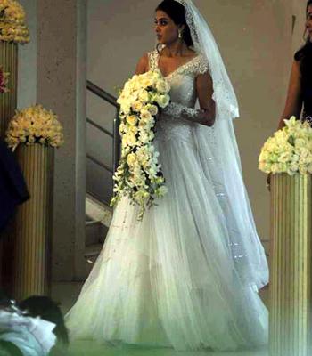 Genelia looked beautiful in Christian trousseau.
