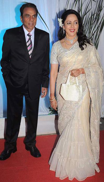 Beautiful Couple Dharmendra and Hema Malini at the wedding reception of their daughter Esha Deol