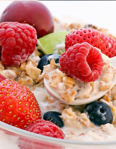 Oats: most powerful breakfast for weight loss. It boosts energy and its fiber keeps you full.