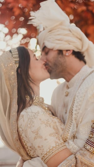 Ranbir Kapoor-Alia Bhatt's White Wedding Pictures