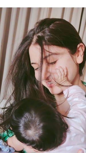 Celeb Parents Who Keep Their Baby's Face Hidden