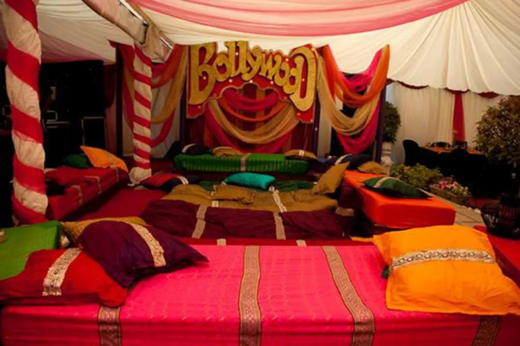 8 Simple Steps To Host The Perfect Diwali Party