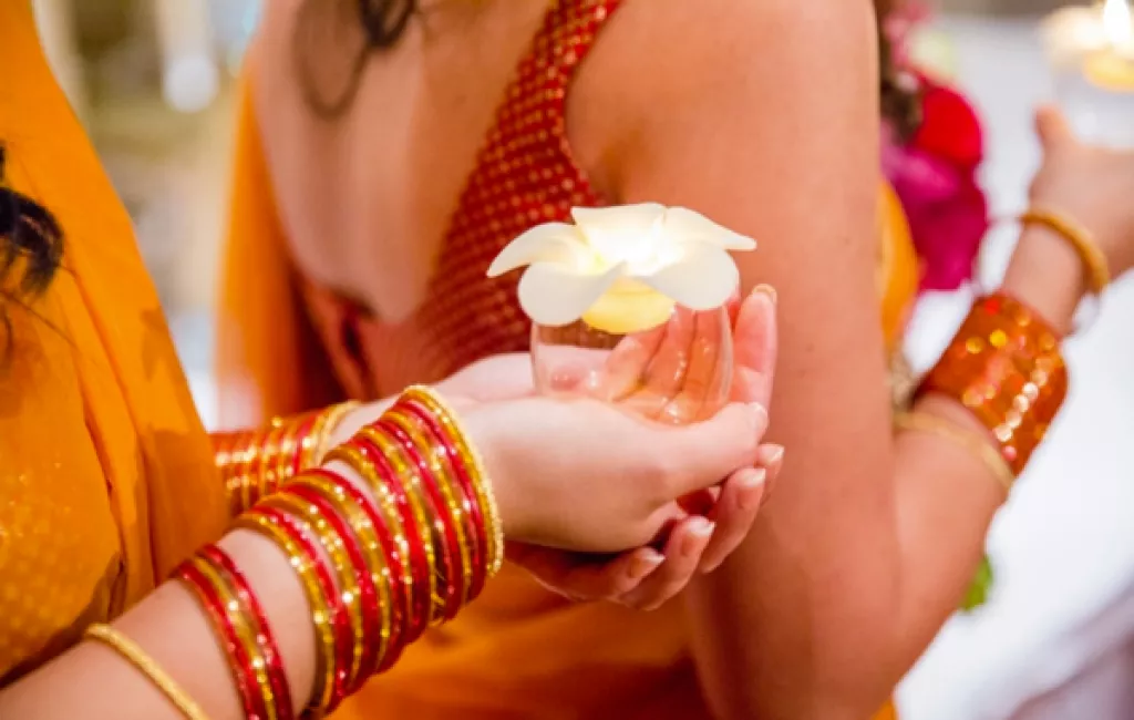 5 Fabulous Ways To Add Candles To Your Indian Wedding