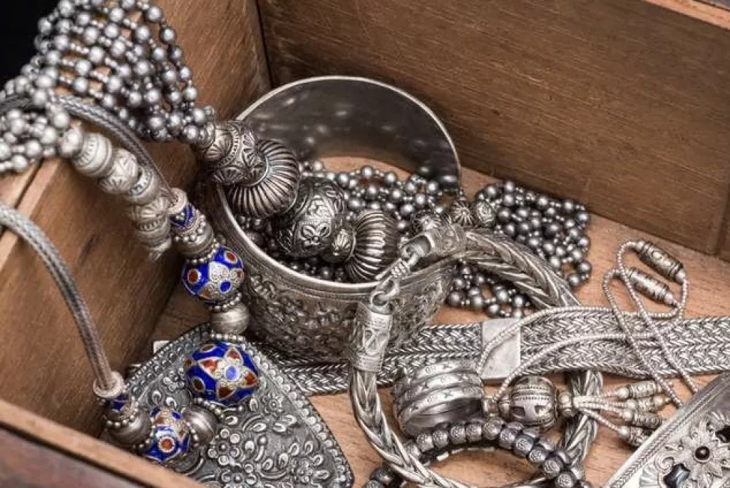 6 Best Places In Delhi To Buy Silver Jewellery For Your Wedding