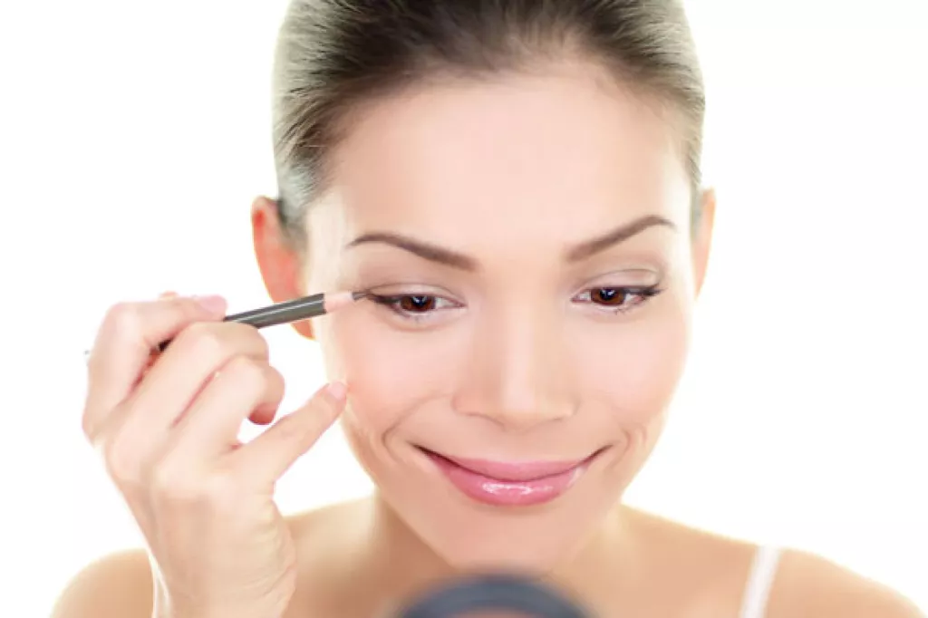 15 Eyeliner Mistakes You Are Making Without Even Realising Them