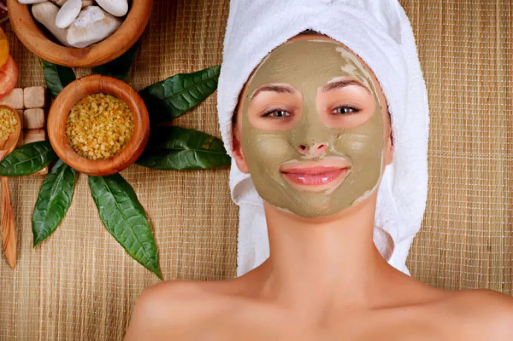 7 Benefits Of Aromatherapy Facials That Will Leave You Asking For More
