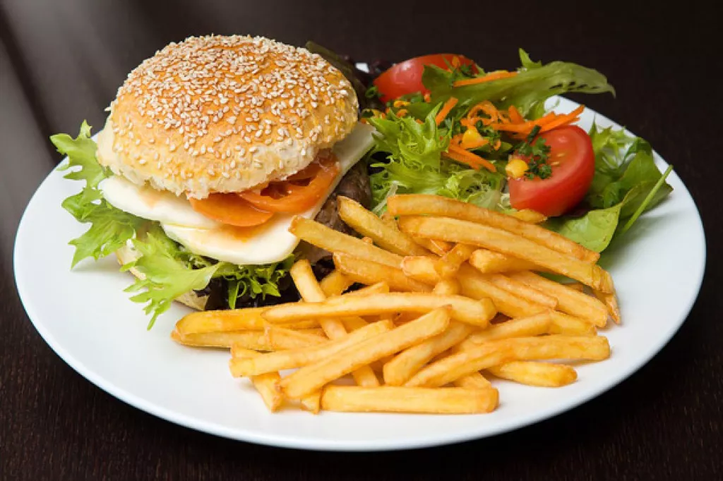 5 Delicious Food Combinations That Can Make You Very Sick