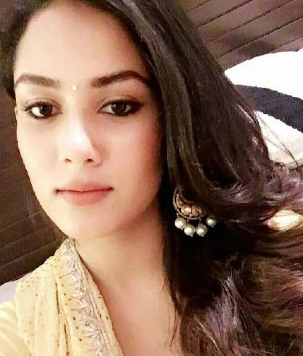 Mira Rajput's Classmate Reveals Shocking Details About Her Post Her ...