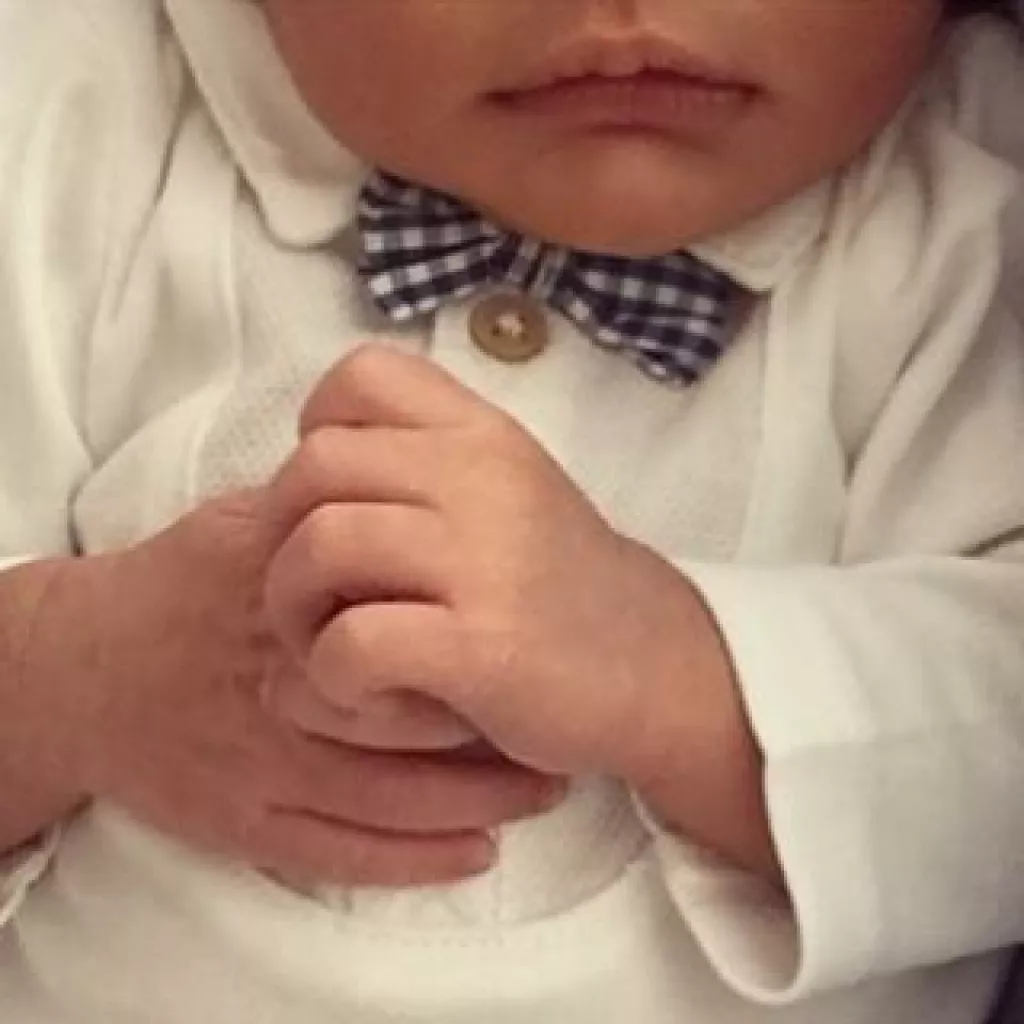 Hottest Bollywood Mommy Lisa Haydon Shares First Picture Of Baby Boy Zack