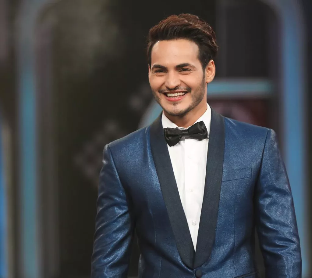 'Jodha Akbar' Fame Actor Ravi Bhatia Is A Married Man And A Father To A Boy