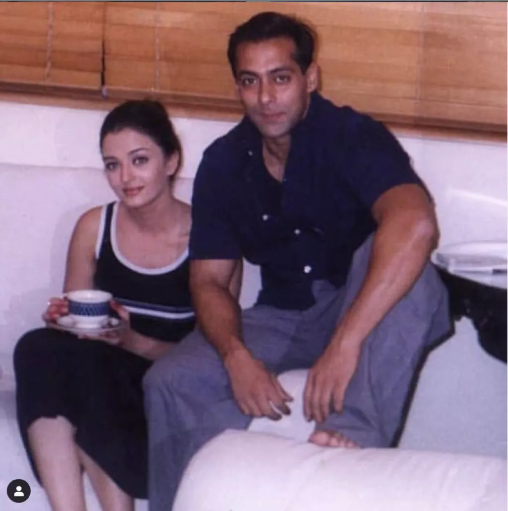 Rare Throwback Picture Of Salman Khan And Aishwarya Rai Happily Posing ...