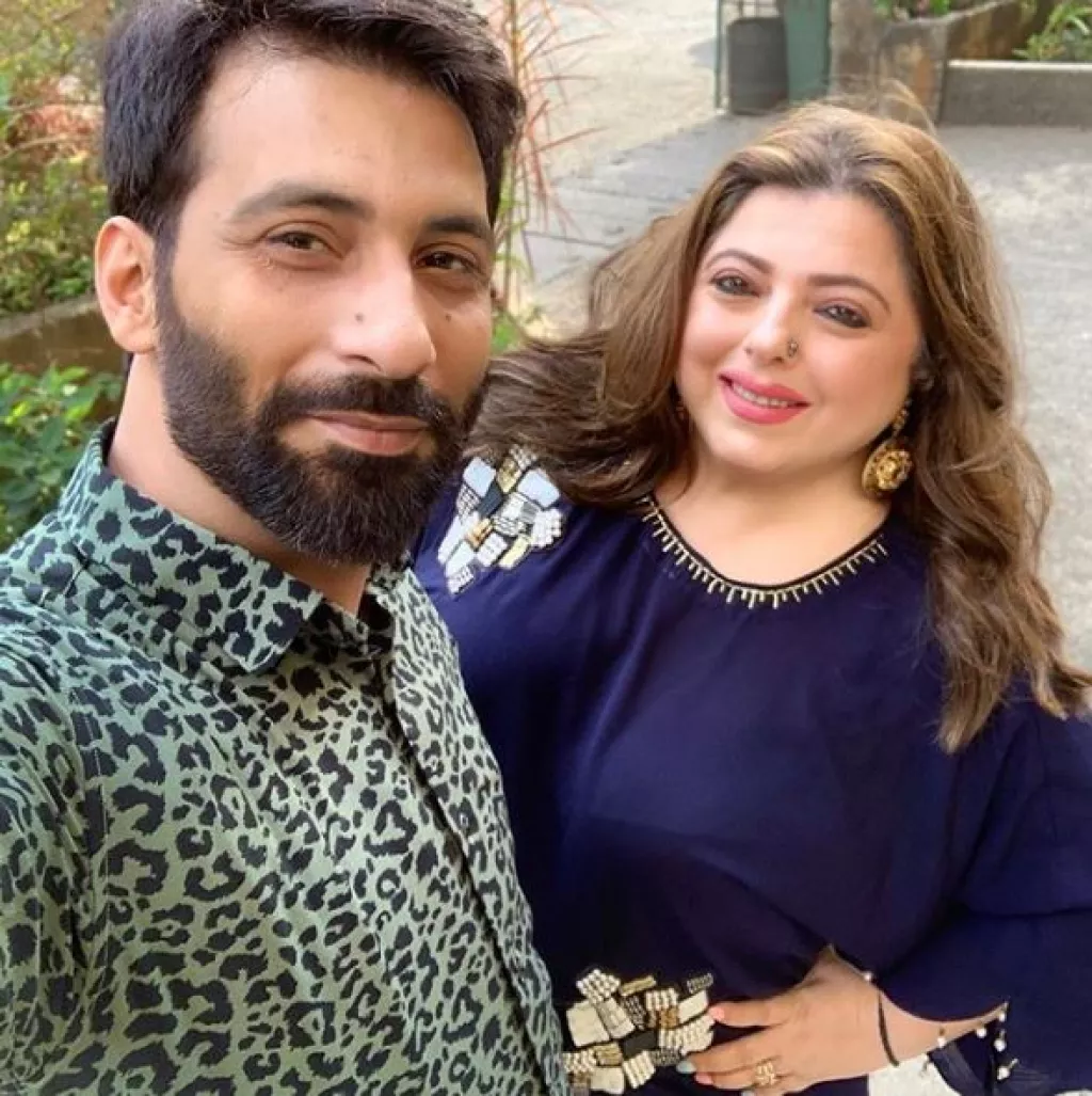 delnaaz-irani-talks-about-marriage-rumors-with-beau-dj-percy-admits