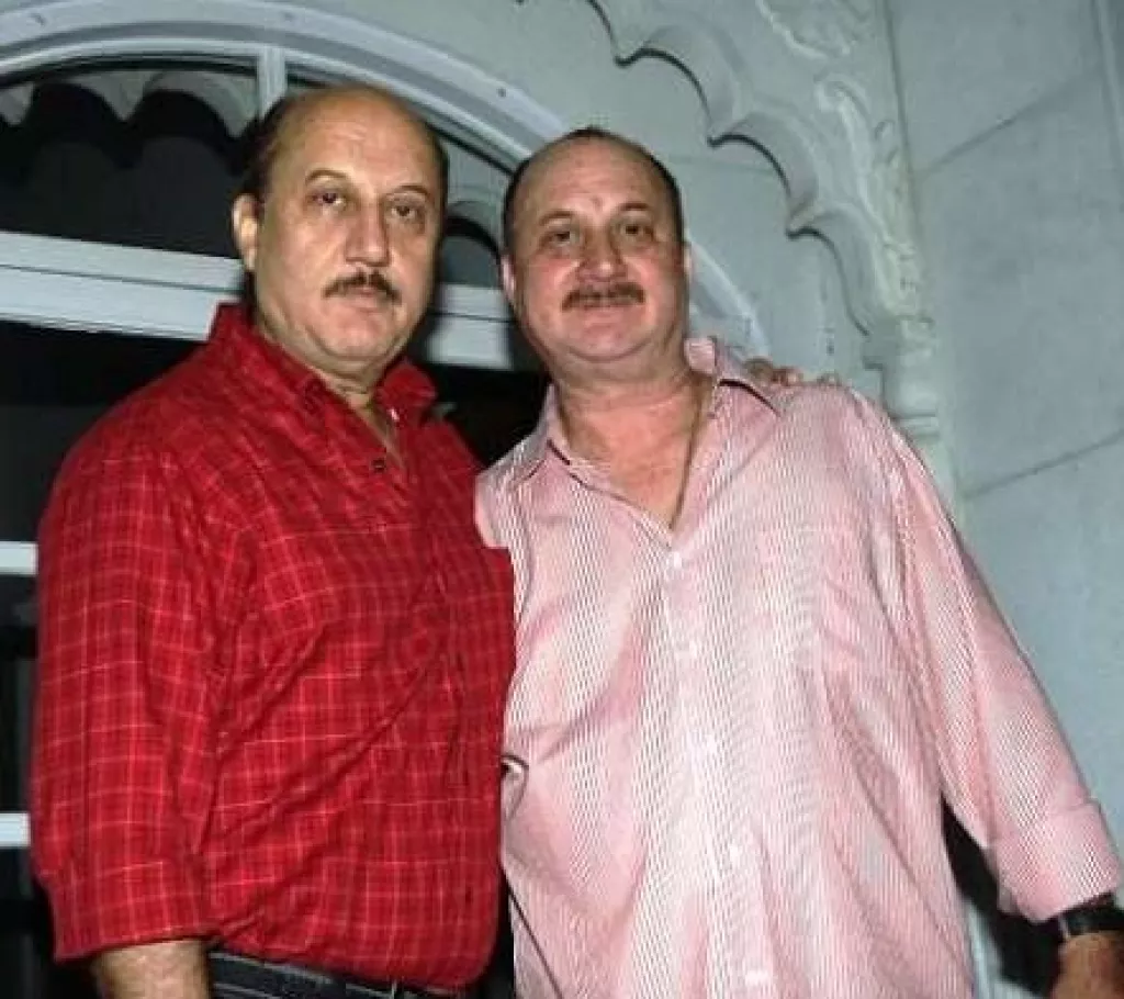Anupam Kher Hilariously Appreciates Brother, Raju Kher For Giving Him A ...