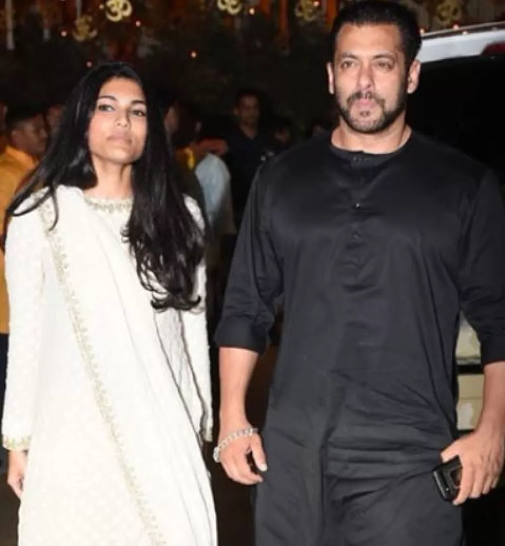 Dharmendra Announces His Grandson, Rajveer Deol's Bollywood Debut In