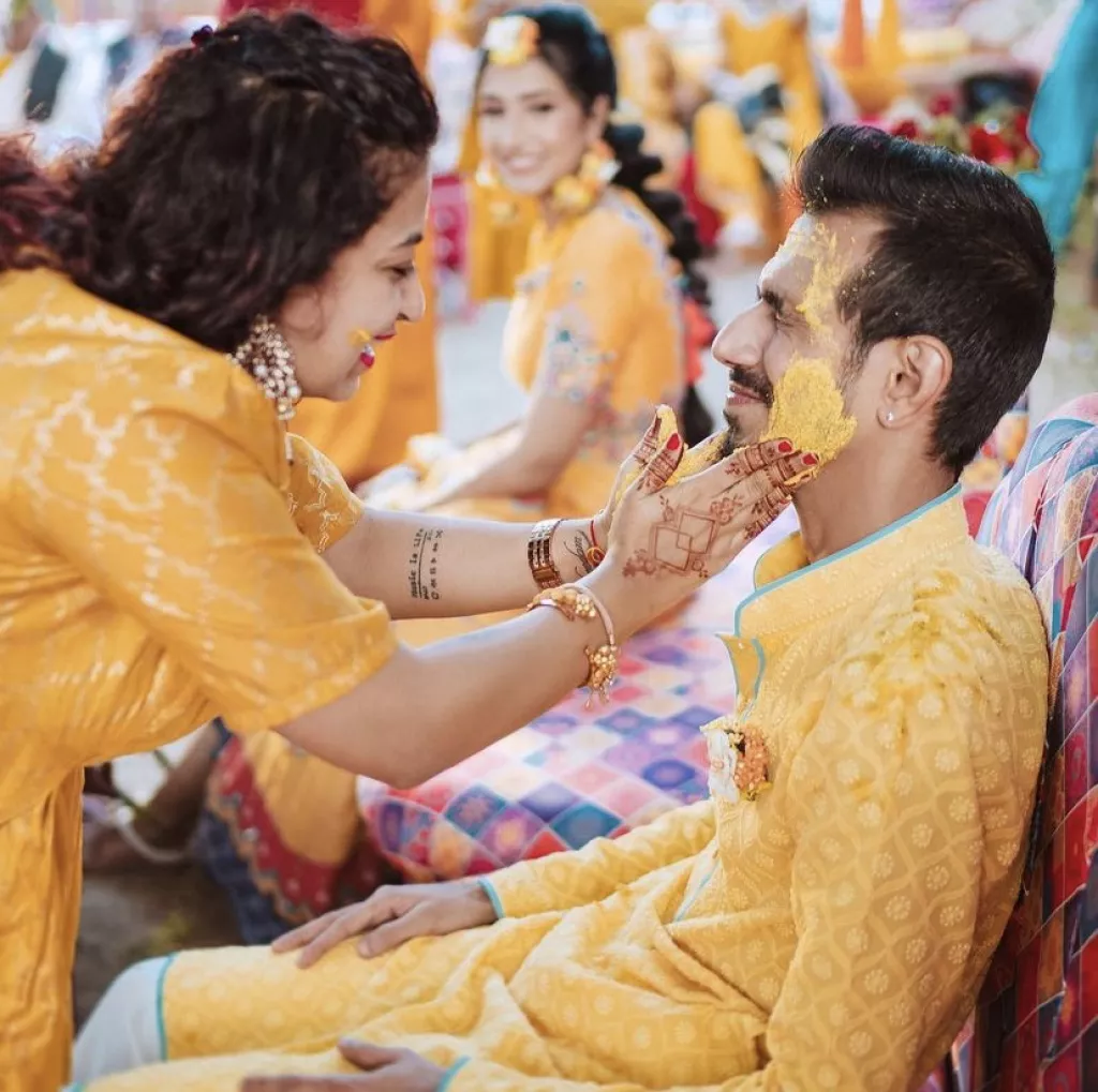Sindhi Wedding Groomsmen Tear Groom's Clothes At 'Haldi' Ceremony For