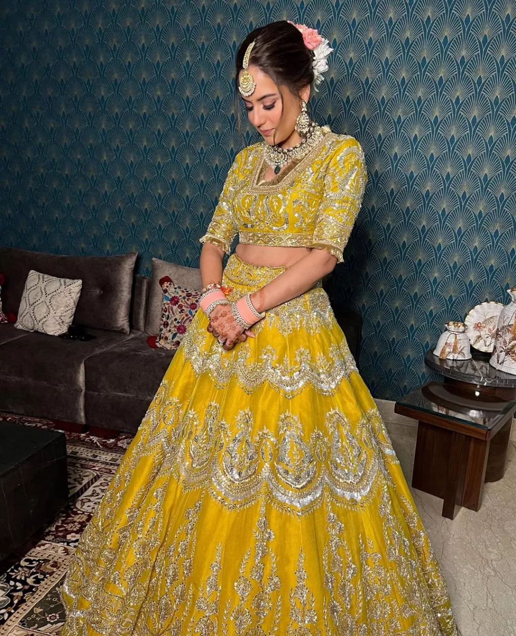 Manish Malhotra Bride Stunned In A Sunshine Bright Yellow Lehenga On Manish Malhotra Bride Stunned In A Sunshine Bright Yellow Lehenga On
