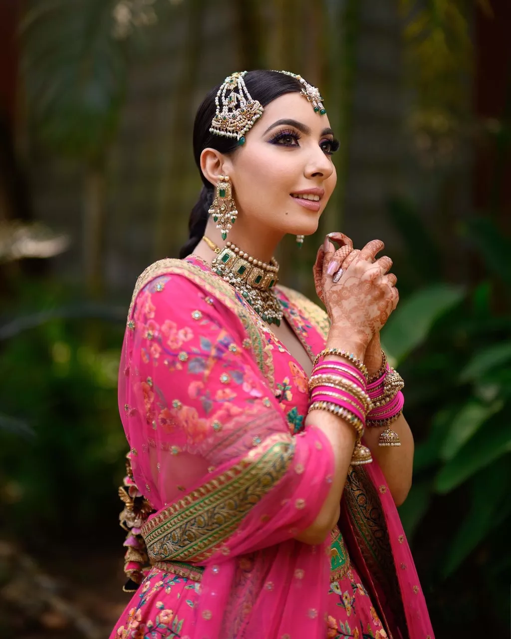 Influencer Bride Wore A Floral Pink Sabyasachi Mukherjee's Lehenga With ...