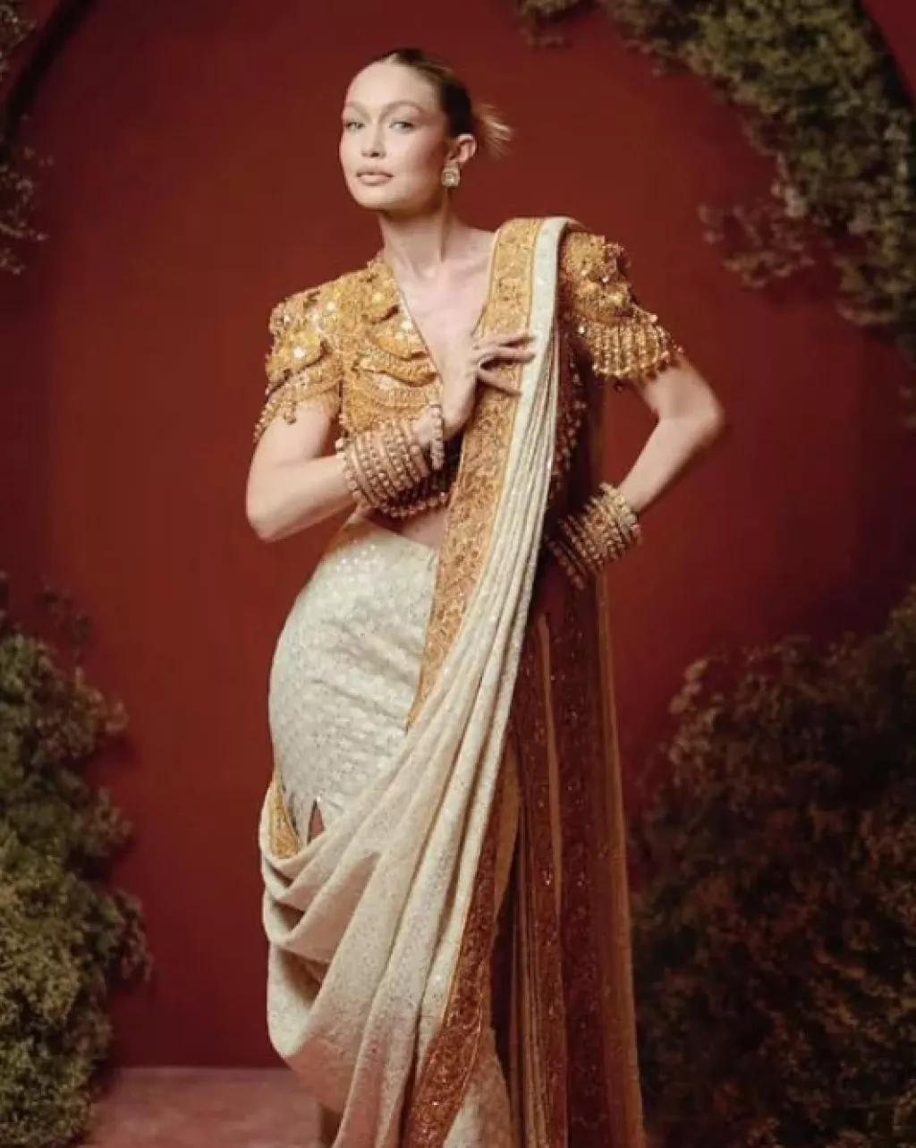 Dolly Jain's Draping Charges 35K To 2 Lakhs, Netizen Says, 'Saree Baandhne Mercedes Pe Aati Hai'