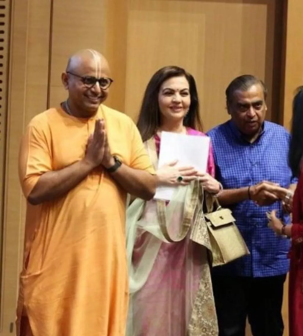 Nita Ambani Carries A Hermes Kelly Gold Hardware Bag Worth Rs. 88 Lakhs