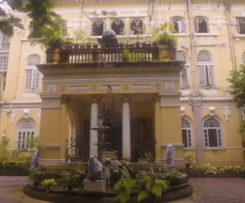Inside Yashovardhan Birla's 100YearOld Mansion Historical Touch With