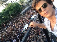 Shah Rukh Khan Greets Fans From Mannat