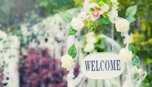 15 Brilliant And Fun Ways Indian Couples Can Use Signboards At Their Wedding