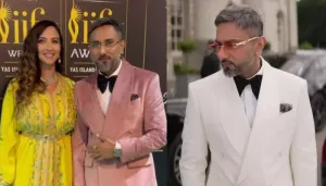 IIFA 2024: Honey Singh Makes Joint Appearance With Alleged GF Heera Sohhal, Duo Blushes While Posing