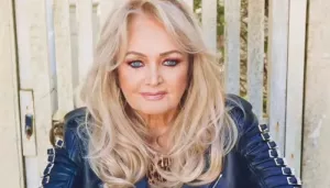 Bonnie Tyler's Husband, Robert Cheated Her With 42 Years Younger Fan, Had Weekly Sex Behind Her Back