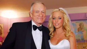 18-Year-Old Kendra Wilkinson Dated 78 YO Hugh Hefner, Is Looking For Love On Dating Apps Now