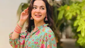 Pakistani Actress Hania Aamir's Unusual Behaviour In Video Goes Viral, Netizens Say, 'Is She Drunk?'