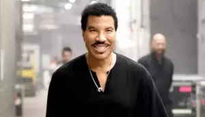 Lionel Richie Hospitalized, 77-Year-Old's Health Scare Comes Days After He Was Discharged From ICU