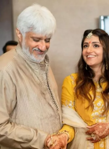 Vikram Bhatt's Love Life, Dated Two Leading Divas, Divorced His First