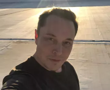 E3