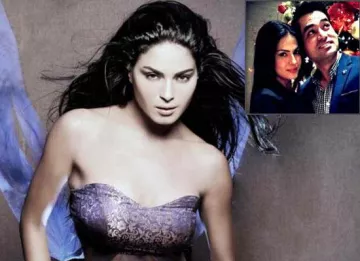 Veena Malik Goes The Arranged Marriage Way