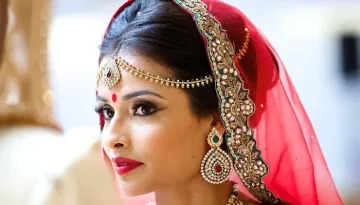 Complete Style Guide For Modern Indian Brides To Rock The Minimal Look On Their Wedding