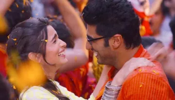 11 Signs That Your Parents Absolutely Love Your Boyfriend