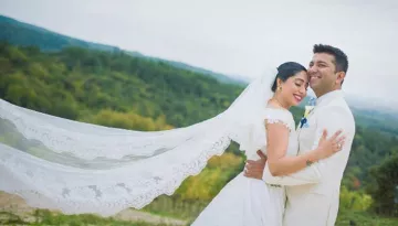 'Jag Ghoomeya' Fame Singer Neha Bhasin Secretly Ties The Knot With Her Best Friend