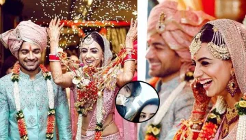 Newbie 'Dulhan' Smriti Looks Lovely Wearing 'Sindoor', Shares 1st Pic Post-Marriage