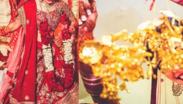 This 'Ishqbaaz' Actress Got Married In Delhi And Wore The Most Gorgeous Lehenga In Red And Peach