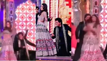 Gauri Khan Overshadows Shah Rukh As They Burn Dance Floor On Dilliwali Girlfriend At Isha's Sangeet