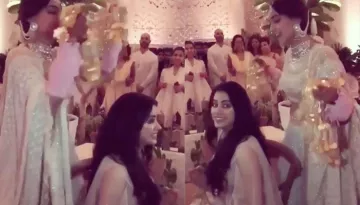 Sonam Wore Gorgeous Kaliras On Her Chooda Ceremony, Did Kaliras Fall On Janhvi Kapoor? Watch Out