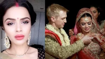 Aashka Wears Unique 'Mangalsutra', It's Unique Design And Meaning Behind Is Beautiful
